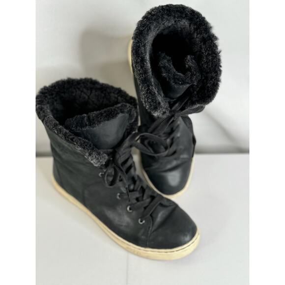 UGG Black Croft Luxe Quilt Shearling-Lined Boots, Women's Size 9 Style 1013908 - Picture 8 of 10